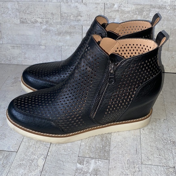 EUC Mi.Im The Lamber Perforated Wedge Sneakers - Picture 3 of 9